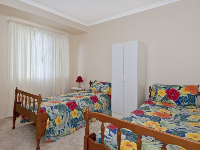 10 Clayton Drive, Edens Landing QLD 4207