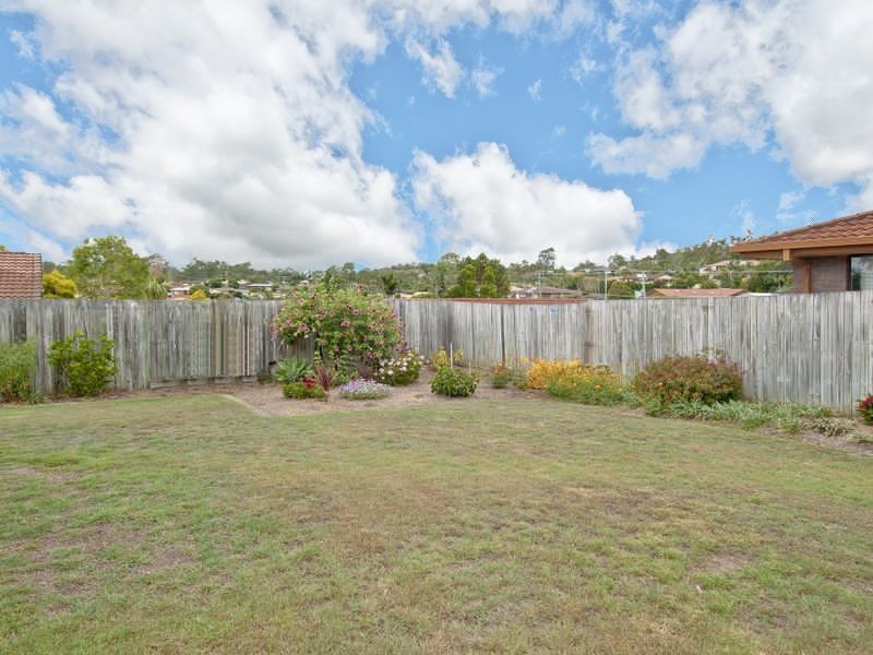 10 Clayton Drive, Edens Landing QLD 4207
