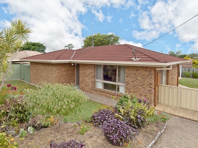 10 Clayton Drive, Edens Landing QLD 4207