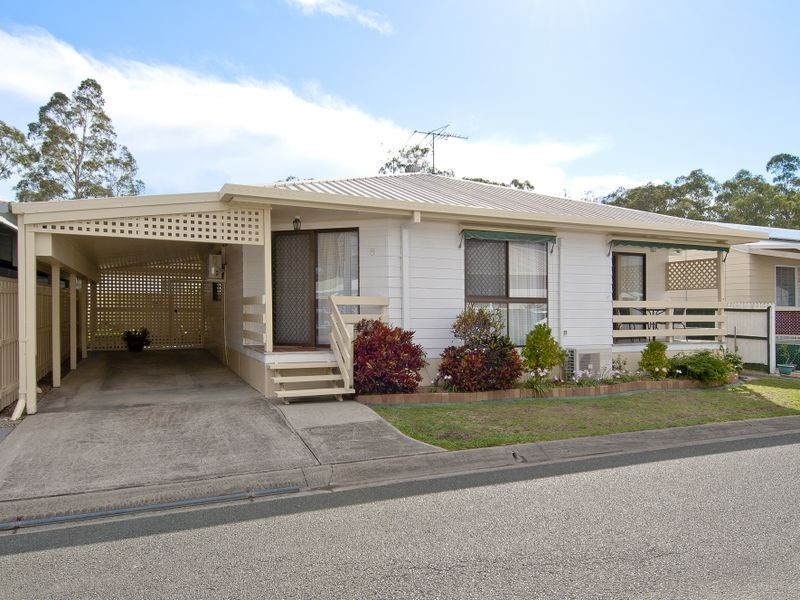 8 Cocas Court PALM LAKES RESORT, Bethania QLD 4205