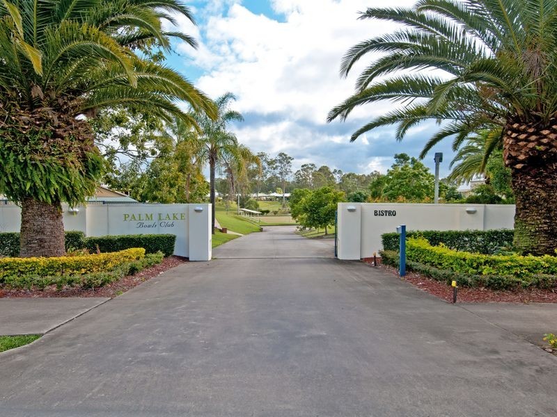 8 Cocas Court PALM LAKES RESORT, Bethania QLD 4205