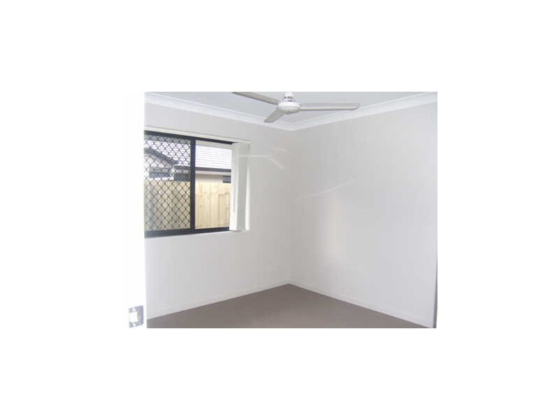 5 Wyndham Cct, Holmview QLD 4207