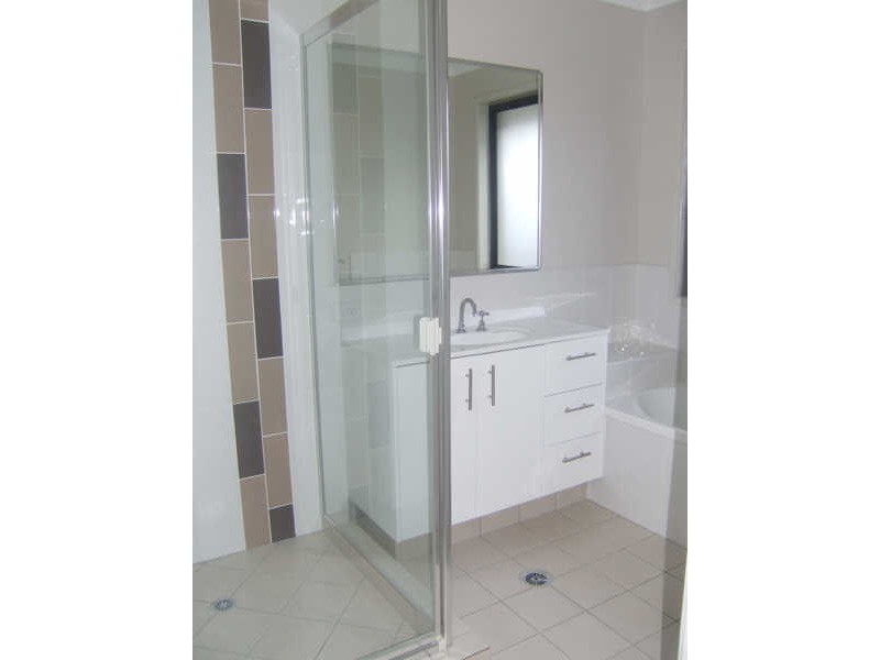 5 Wyndham Cct, Holmview QLD 4207