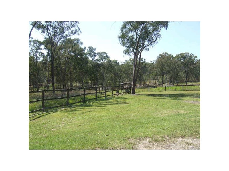 66 Sharton Ave, Buccan QLD 4207