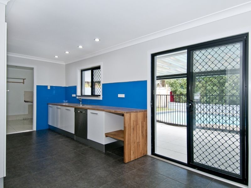 32 Glendevon Crescent, Mount Warren Park QLD 4207