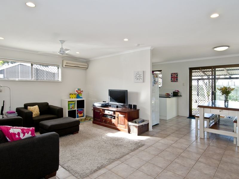 64 Harding Bvd, Mount Warren Park QLD 4207