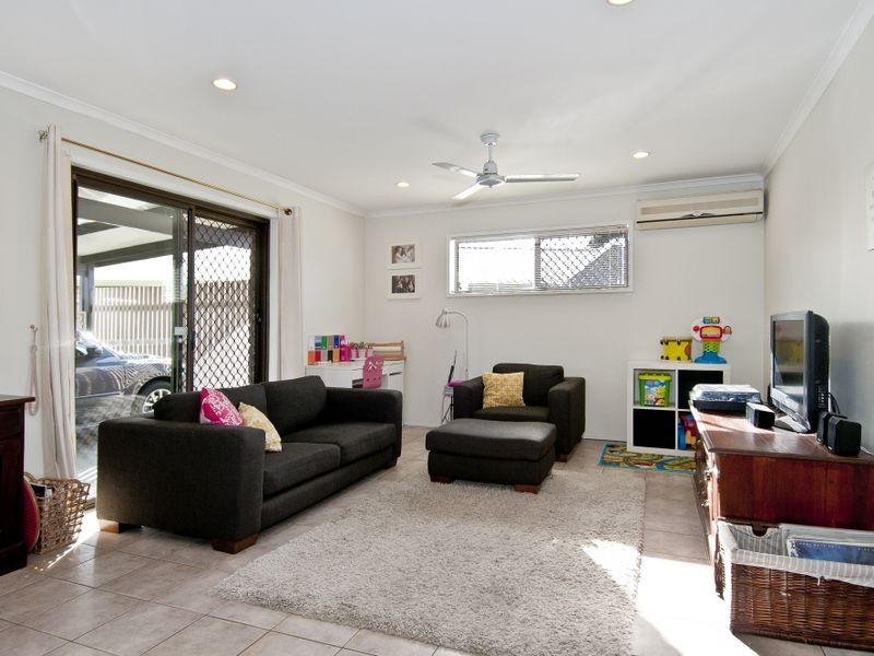 64 Harding Bvd, Mount Warren Park QLD 4207