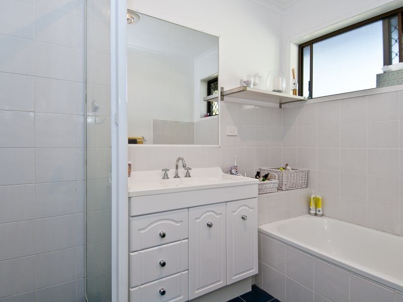 64 Harding Bvd, Mount Warren Park QLD 4207