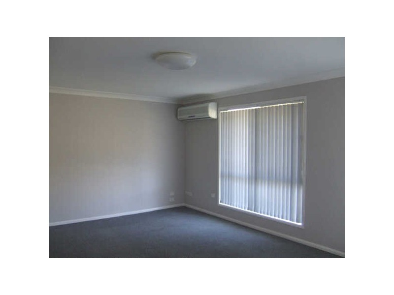 3 Rae Crt, Mount Warren Park QLD 4207