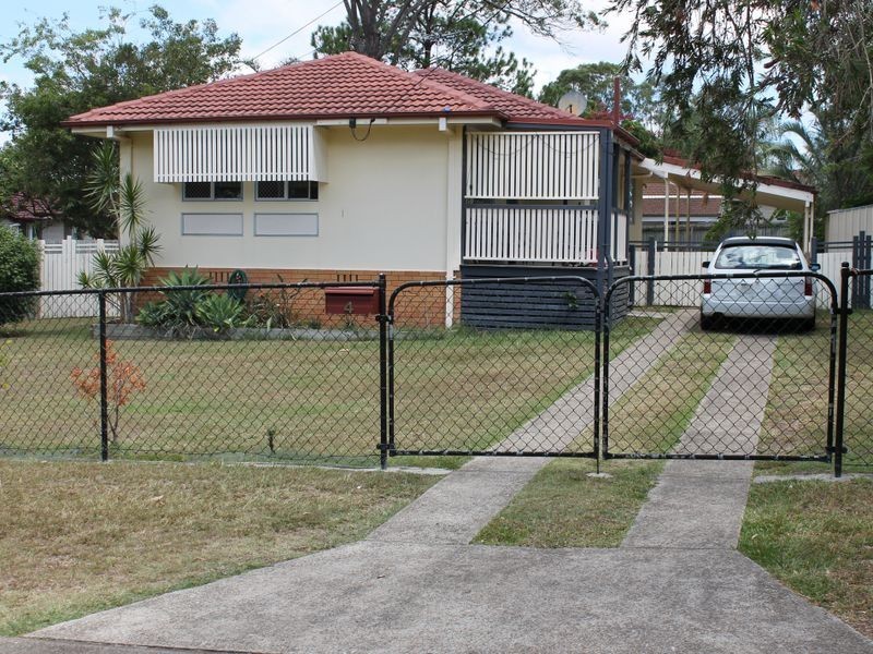 4 Tabari Place, Eagleby QLD 4207