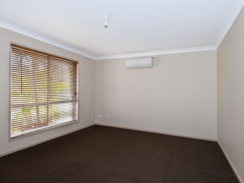 63 Kummara Road, Edens Landing QLD 4207