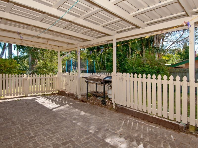 4 Meadow Crescent, Beenleigh QLD 4207