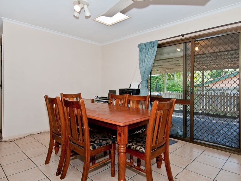 4 Meadow Crescent, Beenleigh QLD 4207