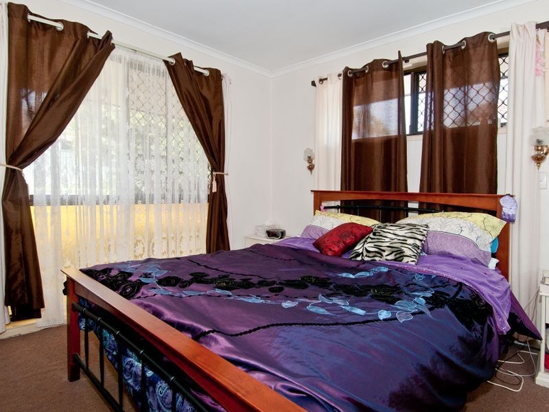 4 Meadow Crescent, Beenleigh QLD 4207