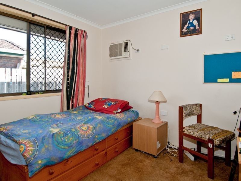 4 Meadow Crescent, Beenleigh QLD 4207
