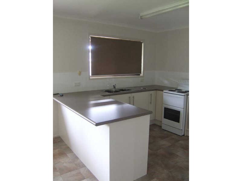 42 Glendevon Cr, Mount Warren Park QLD 4207