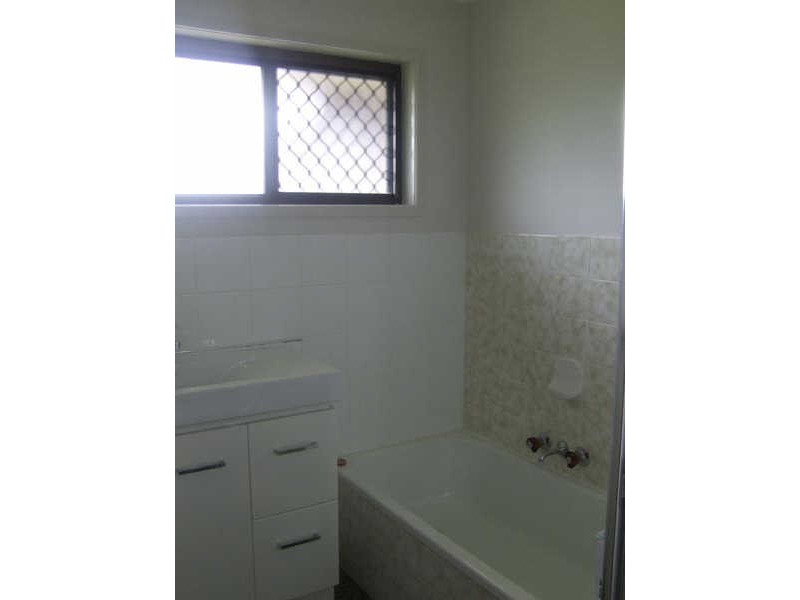 42 Glendevon Cr, Mount Warren Park QLD 4207