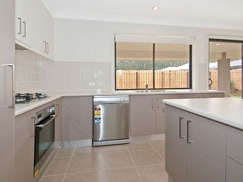 32 Belivah Rd, Bahrs Scrub QLD 4207
