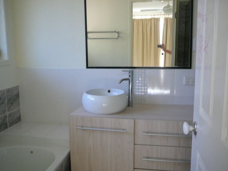 46 Wantana Cres, Edens Landing QLD 4207