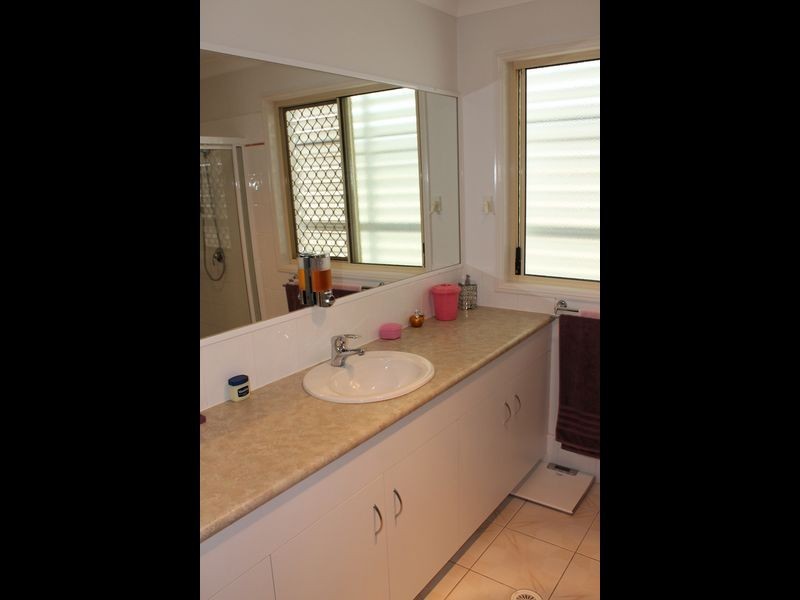 Villa 104 Sapphire Gardens 196 Logan Street, Eagleby QLD 4207
