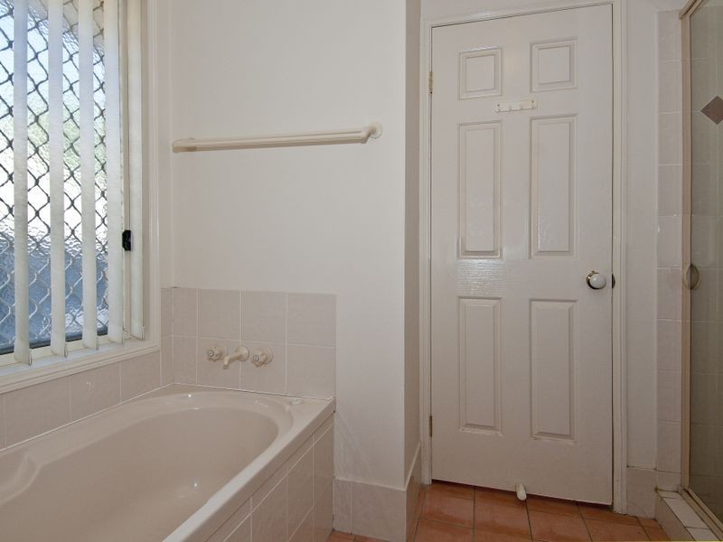 15 Dunbarton Lane, Bethania QLD 4205