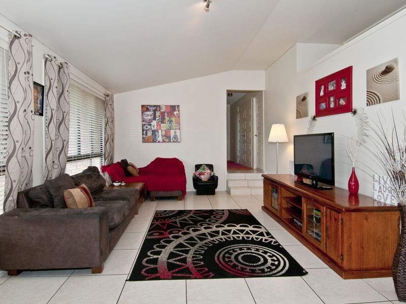 16 Honeyman Street, Mount Warren Park QLD 4207