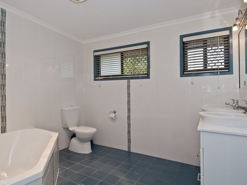 16 Honeyman Street, Mount Warren Park QLD 4207