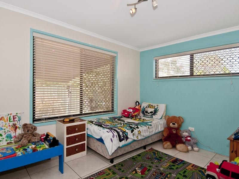 16 Honeyman Street, Mount Warren Park QLD 4207