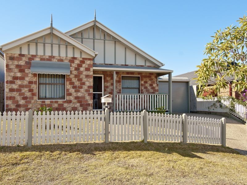 32 Frankland Avenue, Waterford QLD 4133