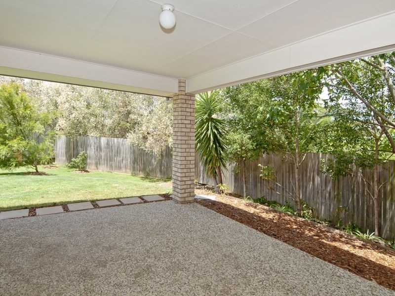 8 Schafer Ct, Edens Landing QLD 4207