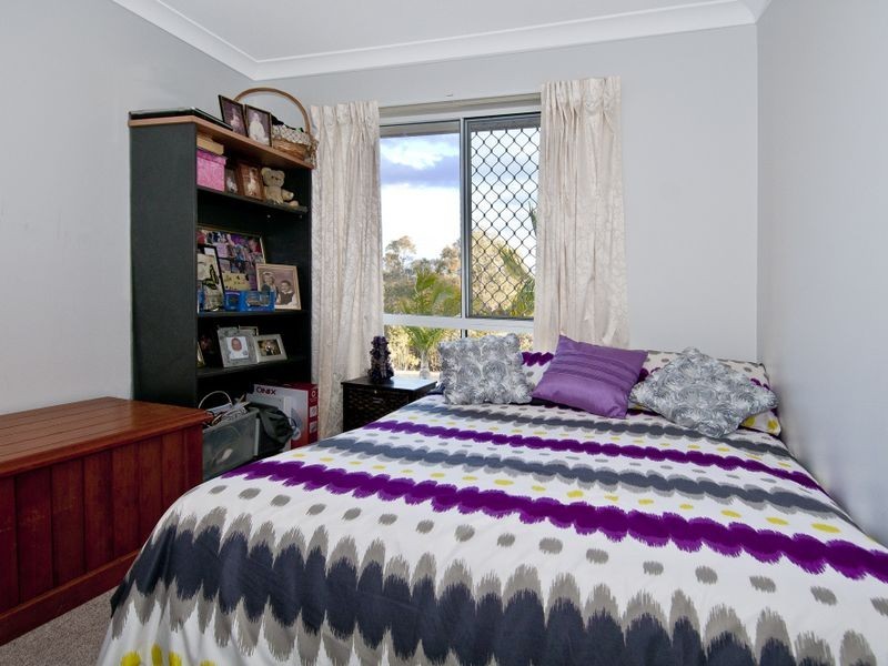 11 Kummara Road, Edens Landing QLD 4207