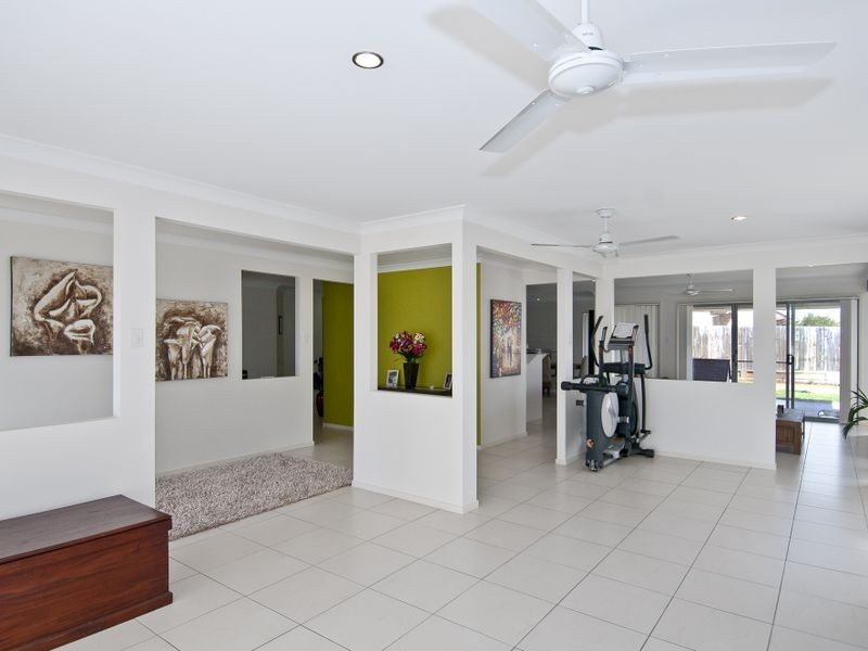 1 Moran Close, Eagleby QLD 4207