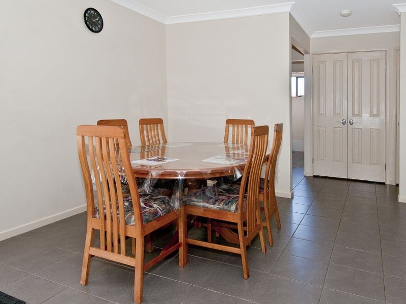 11 Schafer Court, Edens Landing QLD 4207