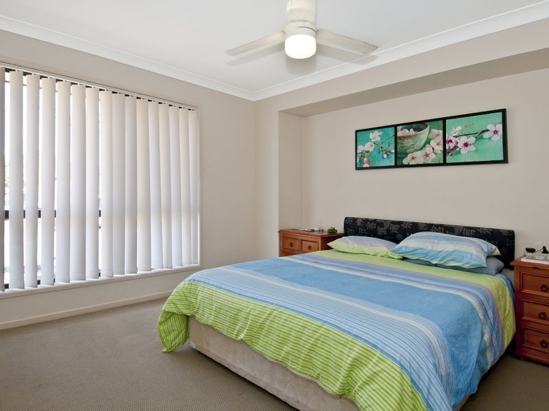 11 Schafer Court, Edens Landing QLD 4207