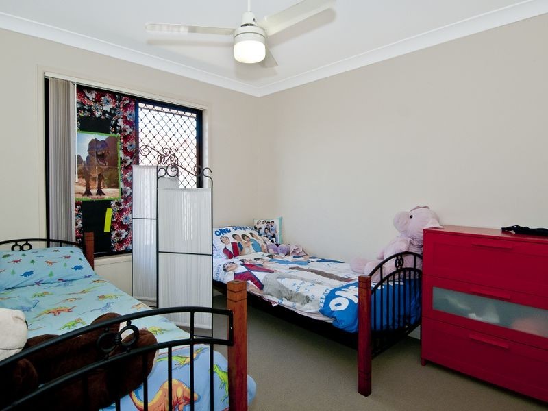 11 Schafer Court, Edens Landing QLD 4207