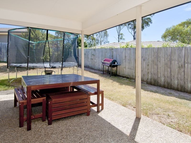 11 Schafer Court, Edens Landing QLD 4207