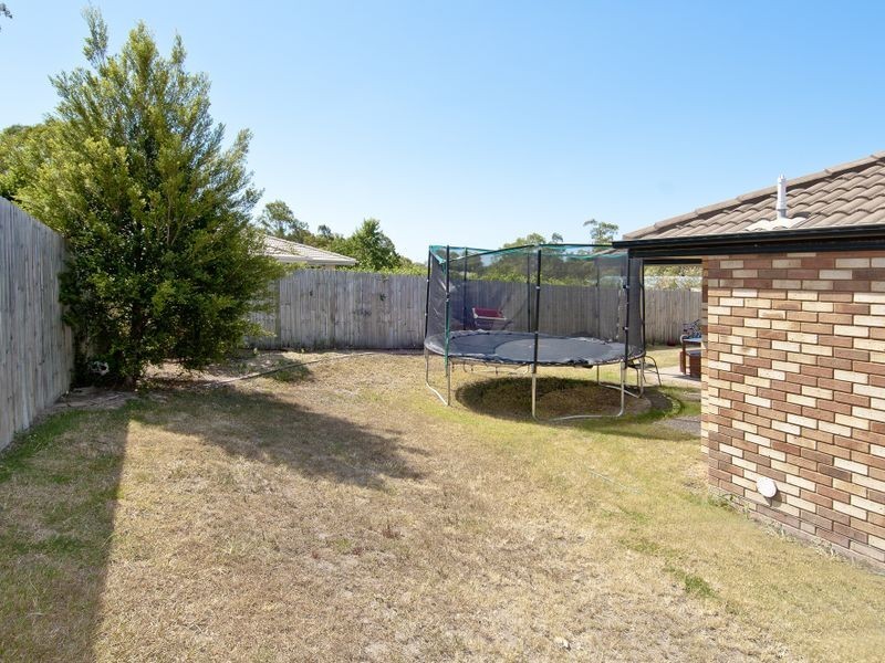 11 Schafer Court, Edens Landing QLD 4207