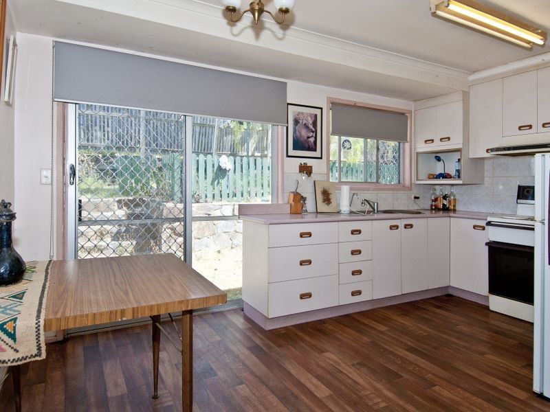 12 Jarvis Street, Holmview QLD 4207