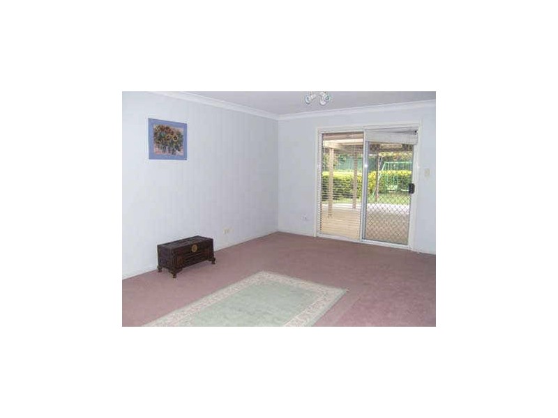 27 Loane Drive, Edens Landing QLD 4207