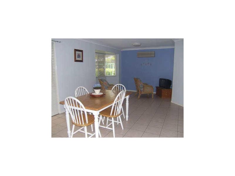 27 Loane Drive, Edens Landing QLD 4207