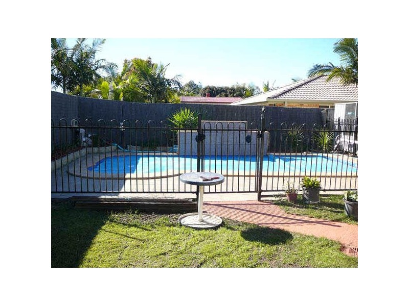 47 Allenby Cres, Windaroo QLD 4207