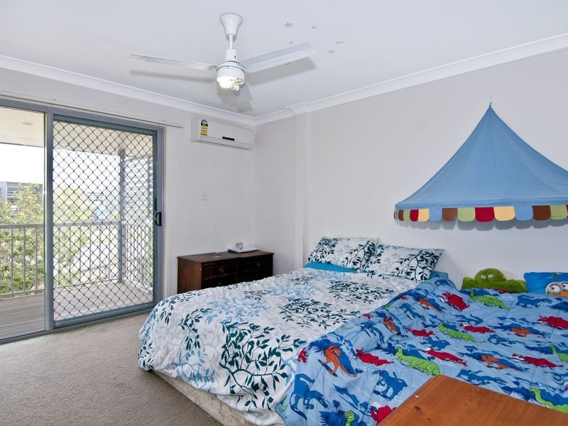 32/2-8 Meadowbrook Drive, Meadowbrook QLD 4131