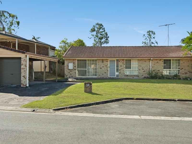 24 Tregana Circuit, Edens Landing QLD 4207