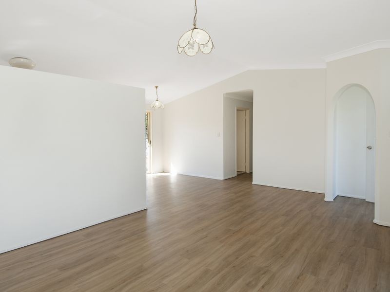 24 Tregana Circuit, Edens Landing QLD 4207