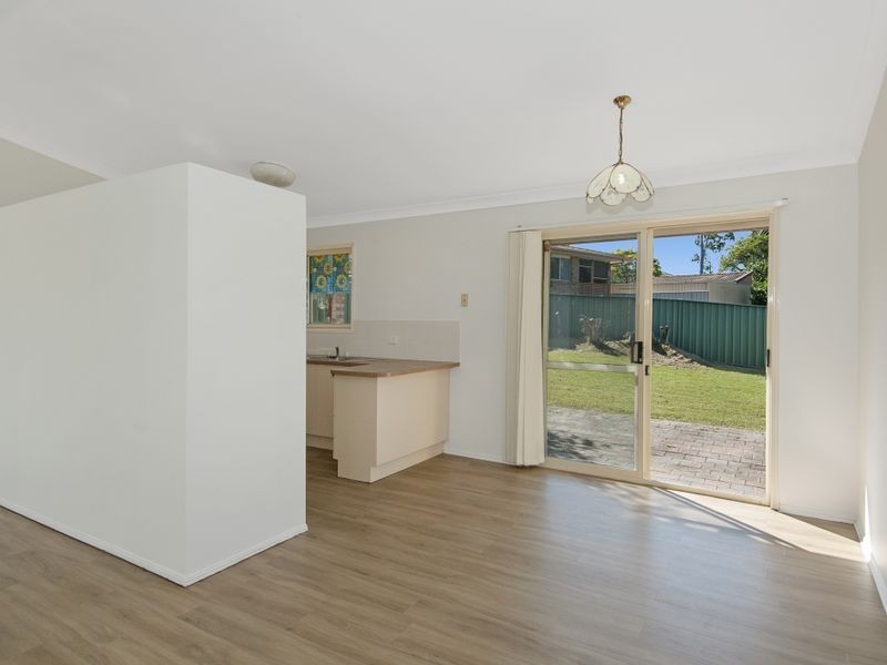 24 Tregana Circuit, Edens Landing QLD 4207