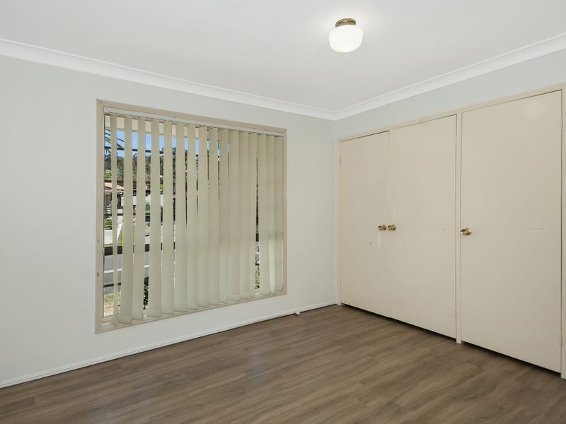 24 Tregana Circuit, Edens Landing QLD 4207