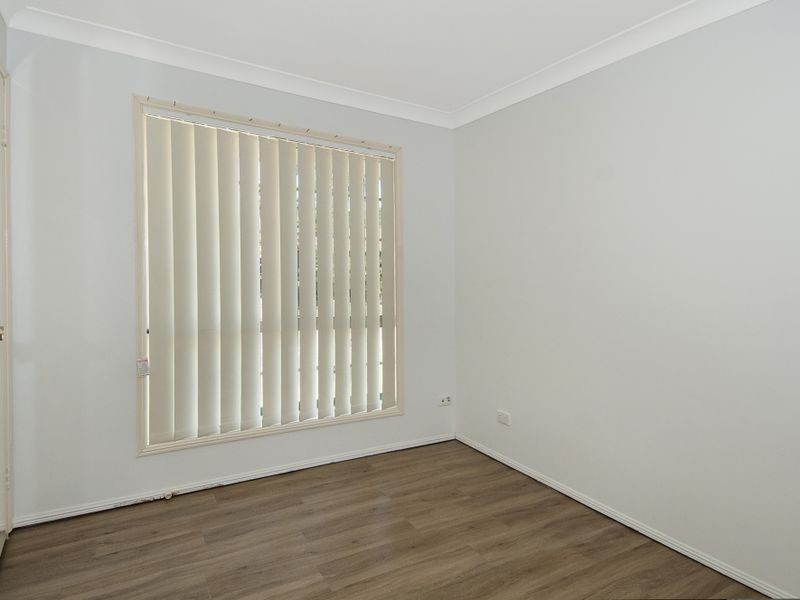 24 Tregana Circuit, Edens Landing QLD 4207