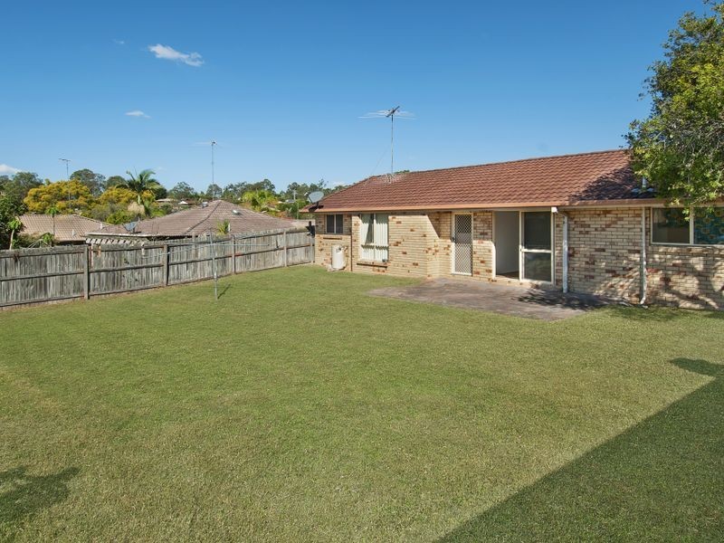 24 Tregana Circuit, Edens Landing QLD 4207