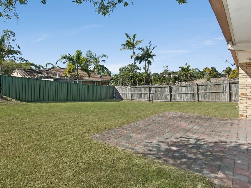 24 Tregana Circuit, Edens Landing QLD 4207