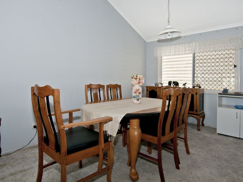 4 Rustic Court Palm Lakes, Bethania QLD 4205